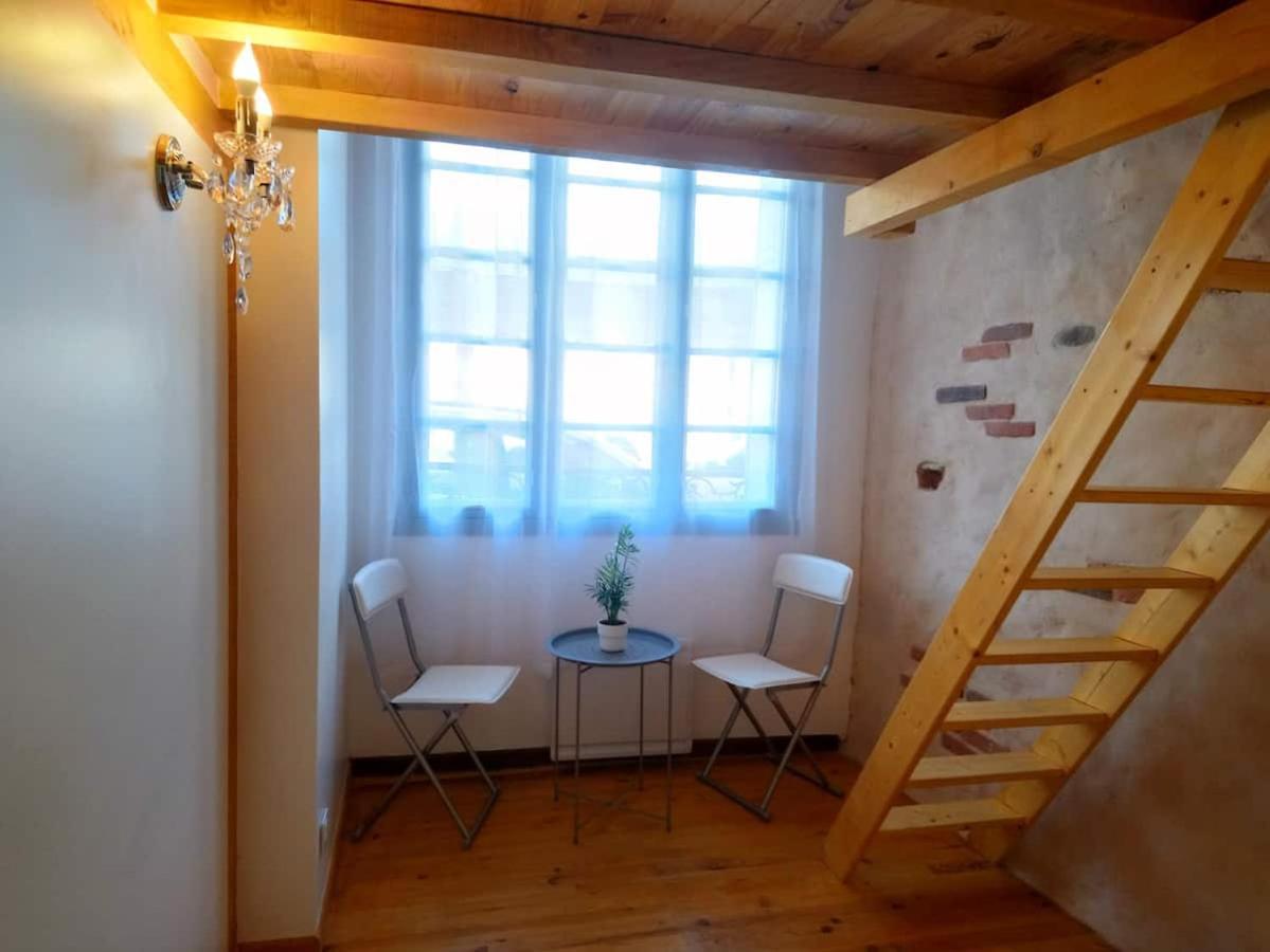 Joli Duplex Avec Balcon Et Vue Sur Place Du Centre Historique ! フォワ エクステリア 写真